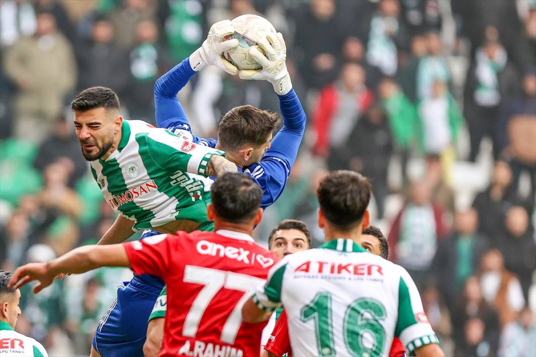 Olaylı biten Konyaspor – Antalyaspor maçından kareler 21